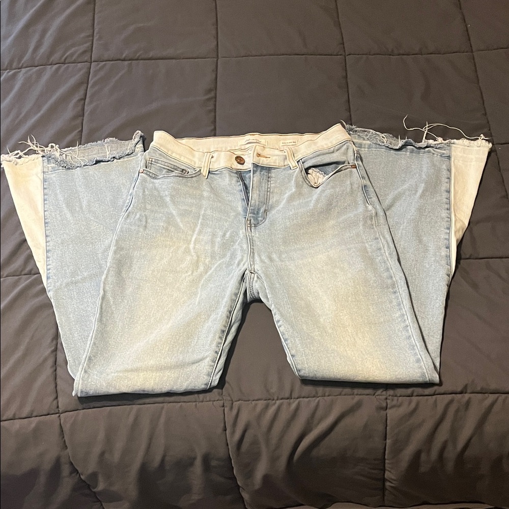 Chic Light Blue Frayed Women's Flare Jeans